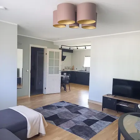 Apartment Pihtla Tee Kuelaliskorter 4 *